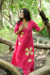 Women’s Pink Cotton Kurta Set with Golden Leaf Print