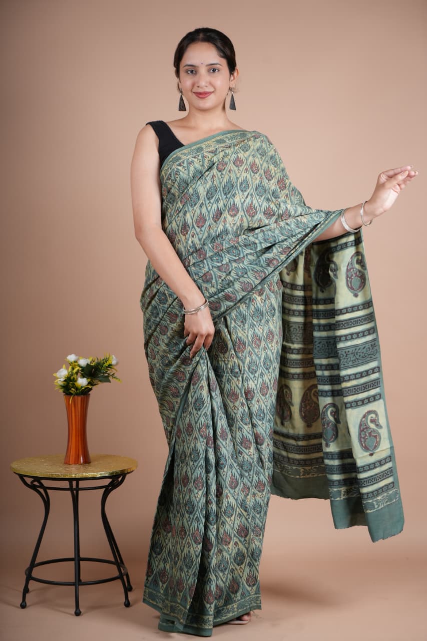 Elegant Pure Modal Silk Green Ikat Printed Saree with Paisley Pallu